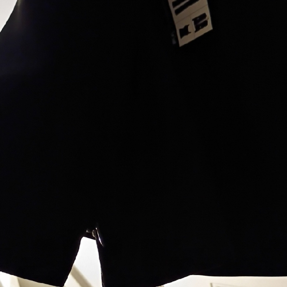 Le Suit Black Sleeveless Scoop Neck Shell Top - Picture 7 of 8